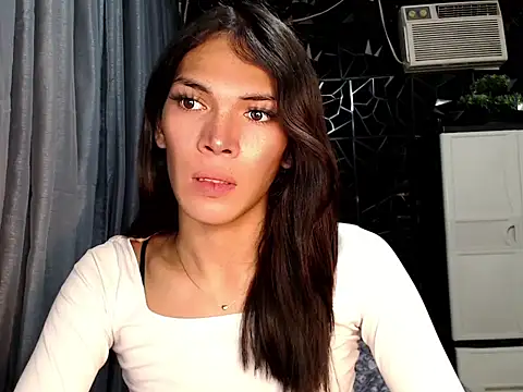 ladyhotcuming online show from June 9, 5:23 pm