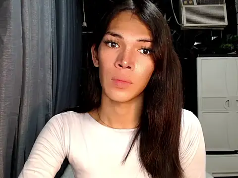 ladyhotcuming online show from June 4, 4:22 pm