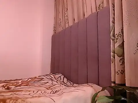 saara johnson496 online show from April 22, 10:12 am