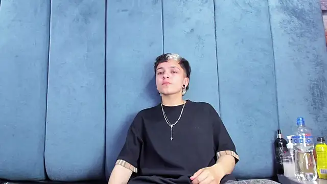 Megan Thompson  online show from April 16, 2:12 am