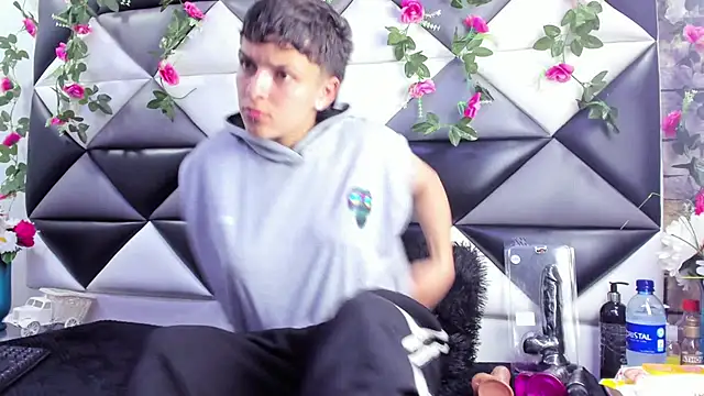 Megan Thompson  online show from November 15, 2:12 am