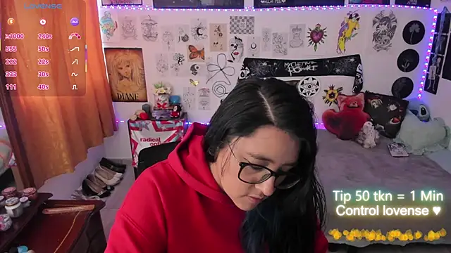 Cherry blush  online show from April 10, 9:43 pm