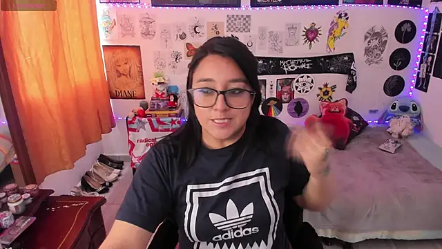 Cherry blush  online show from March 25, 8:45 pm