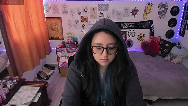 Cherry blush  online show from April 22, 9:56 pm