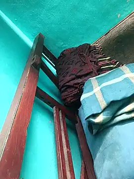 Villageanuty online show from April 7, 9:11 am