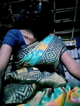 Snapshot of Tamilauntyhot chatting on September 9, 12:05 pm Tamilauntyhot online show from September 9, 12:05 pm