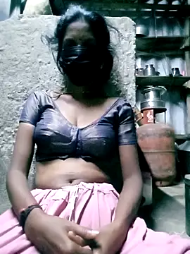 Snapshot of Tamilauntyhot chatting on September 11, 12:33 am Tamilauntyhot online show from September 11, 12:33 am