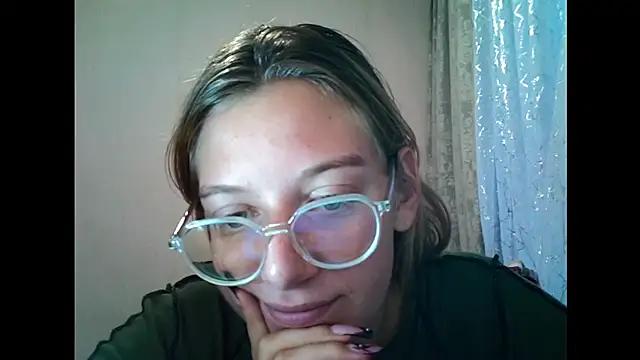 Snapshot of Lily_Ember chatting on September 24, 3:00 pm Lily Ember online show from September 24, 3:00 pm