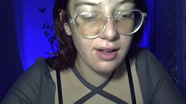 Lily Ember online show from October 25, 8:15 pm