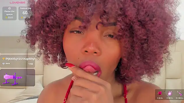 dakhota    online show from October 5, 12:10 pm