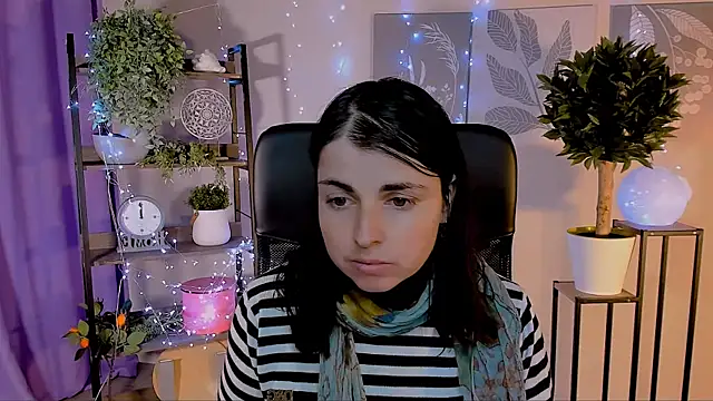 MartaEdams online show from April 27, 6:21 am