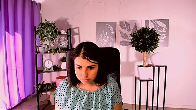 MartaEdams online show from June 9, 5:18 am