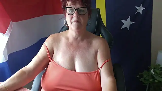 -Curvy- online show from June 23, 9:07 am