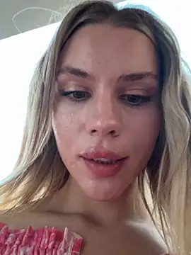 Snapshot of SexyMommyKate chatting on September 9, 4:51 pm SexyMommyKate online show from September 9, 4:51 pm