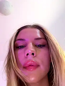 Snapshot of SexyMommyKate chatting on September 19, 2:05 pm SexyMommyKate online show from September 19, 2:05 pm