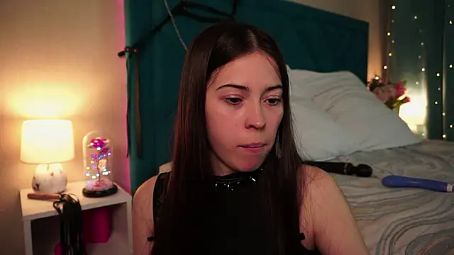 ywixos online show from April 24, 3:15 pm