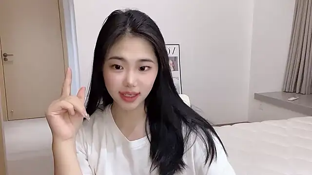 suki-1 online show from October 17, 4:10 pm