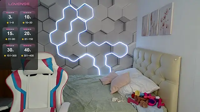 aliicemeow online show from June 11, 2:53 am