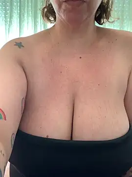 LupeLok online show from April 27, 4:48 pm