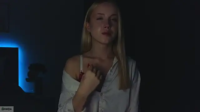 Snapshot of Adele_Armas chatting on September 8, 9:36 pm Adele Armas online show from September 8, 9:36 pm