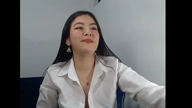 EloiseJun online show from April 5, 6:12 am