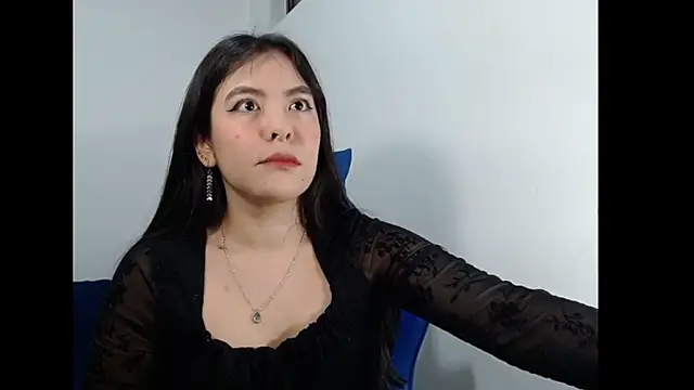 EloiseJun online show from April 24, 3:42 am