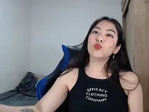 EloiseJun online show from January 16, 5:47 am