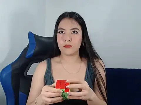 EloiseJun online show from November 19, 3:06 am