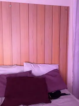 daphnevans online show from October 22, 3:33 am