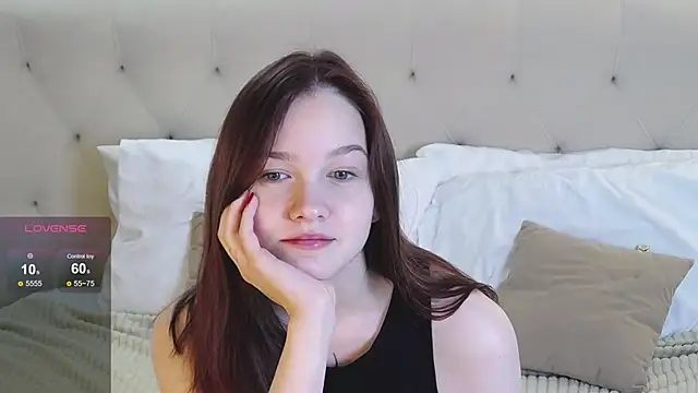 MichelleRoux online show from November 10, 1:17 pm