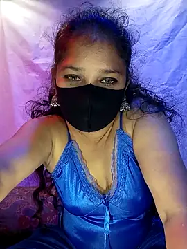 LushVamp online show from December 16, 2:45 pm