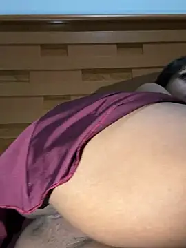 hillarymoreninha online show from April 21, 3:57 am