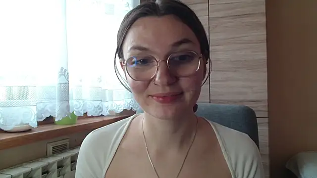 LooveELLYx online show from November 13, 8:24 am