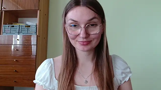 LooveELLYx online show from April 23, 12:29 pm