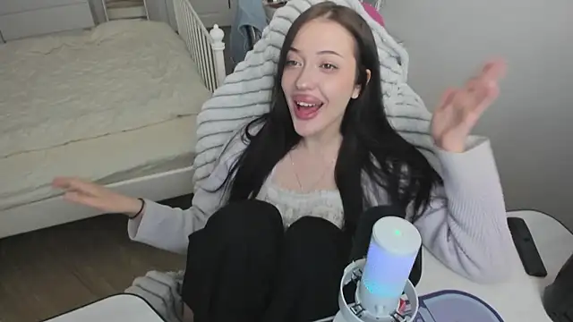 saadnesstyan online show from March 9, 1:47 pm