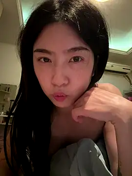 Olivia-l online show from October 10, 6:35 pm