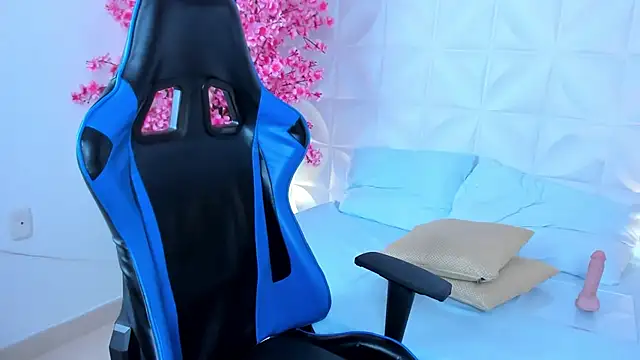 cristina gallardo online show from October 11, 1:03 pm