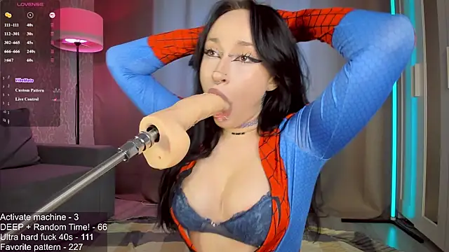 Juicy Vikki online show from June 27, 12:22 pm
