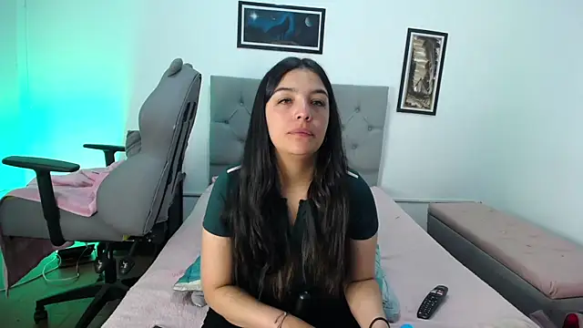 Esmeraldaa- online show from October 13, 4:04 am