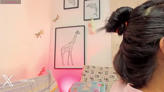 princessluna 19 online show from April 24, 10:56 pm