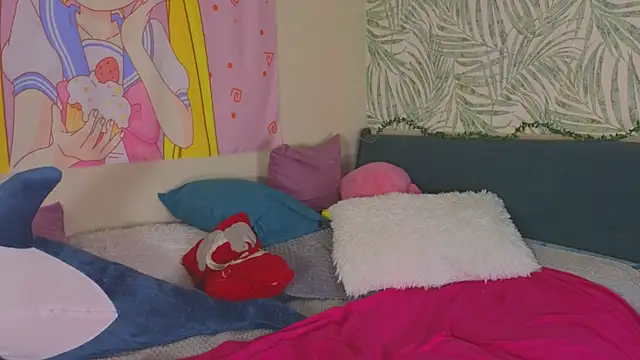 Snapshot of Alice_Pops chatting on September 22, 1:37 am Alice Pops online show from September 22, 1:37 am