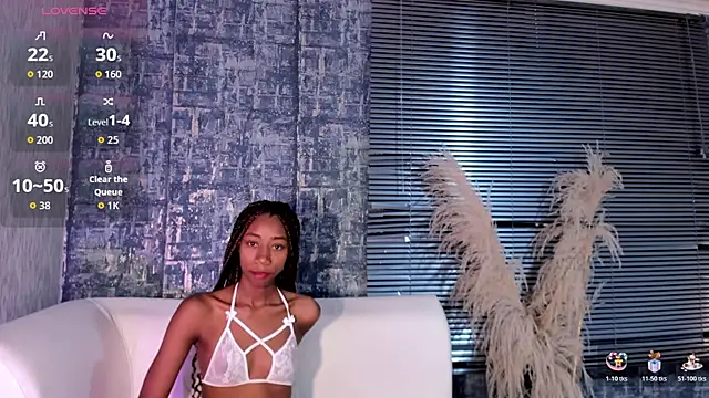 NathalyLeen online show from April 25, 8:28 pm