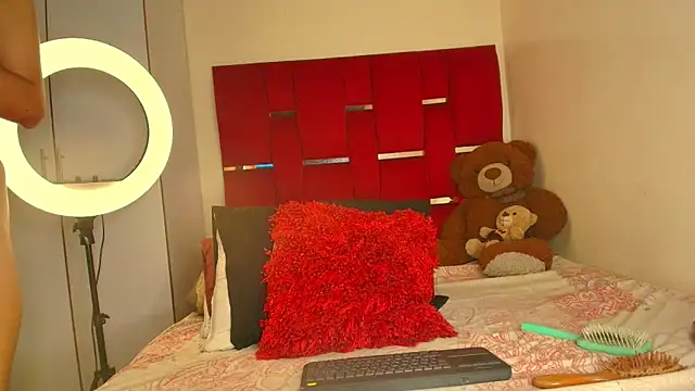 Camila hot ts online show from December 2, 3:36 pm