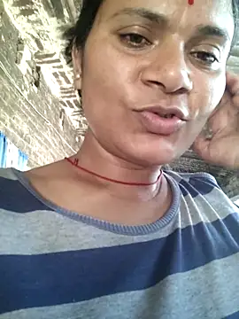 couple 71 online show from April 18, 4:48 am