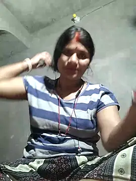 couple 71 online show from April 9, 5:29 pm