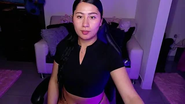 evelyn ch  online show from February 28, 4:28 pm