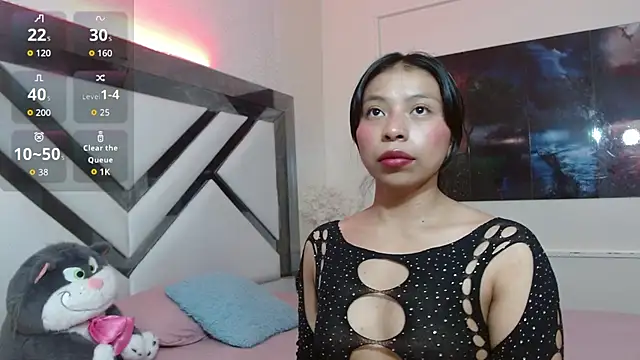 samara selene online show from April 25, 7:11 pm