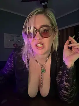 Granlady7 online show from March 22, 8:20 am