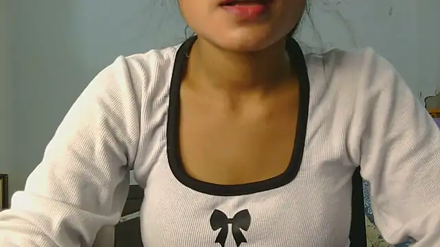 Aarti misty71 online show from April 25, 5:21 am