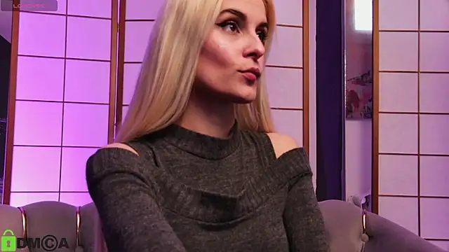 SelenaDaze online show from April 20, 10:51 am